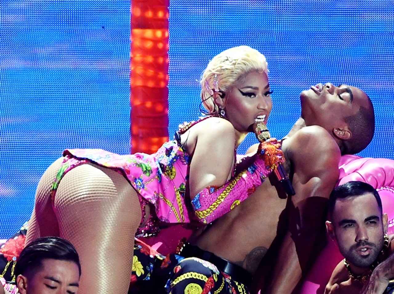 ニッキー・ミナージュがあのイケメン俳優を公開逆ナン「今夜、彼に脱がされる」