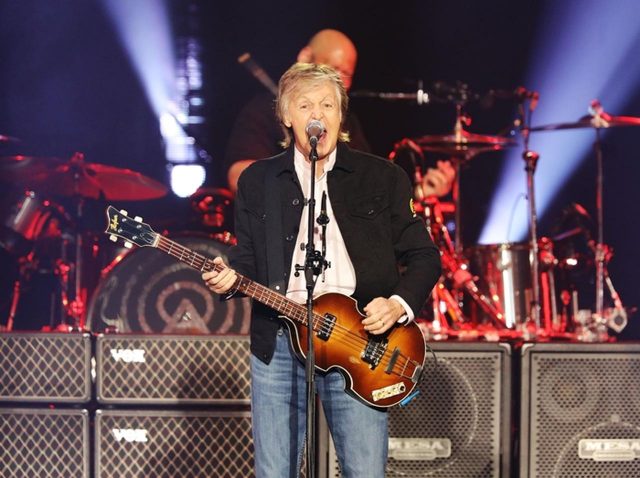 ポール・マッカートニー、76歳とは思えない脅威の体力で新旧音楽を奏でる