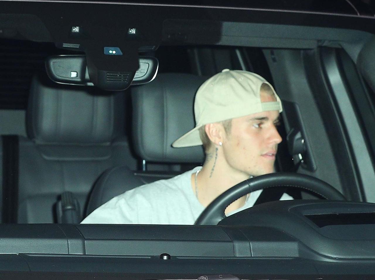 ジャスティン・ビーバー、車が故障&路上でダウンした結果「思わぬ展開」に