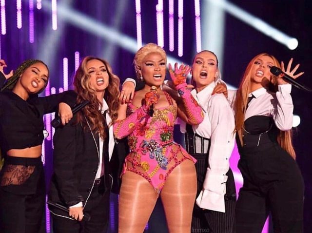 ずぶ濡れのまま熱唱、ニッキーのお尻に顔など、MTV EMAベストパフォーマンスを紹介