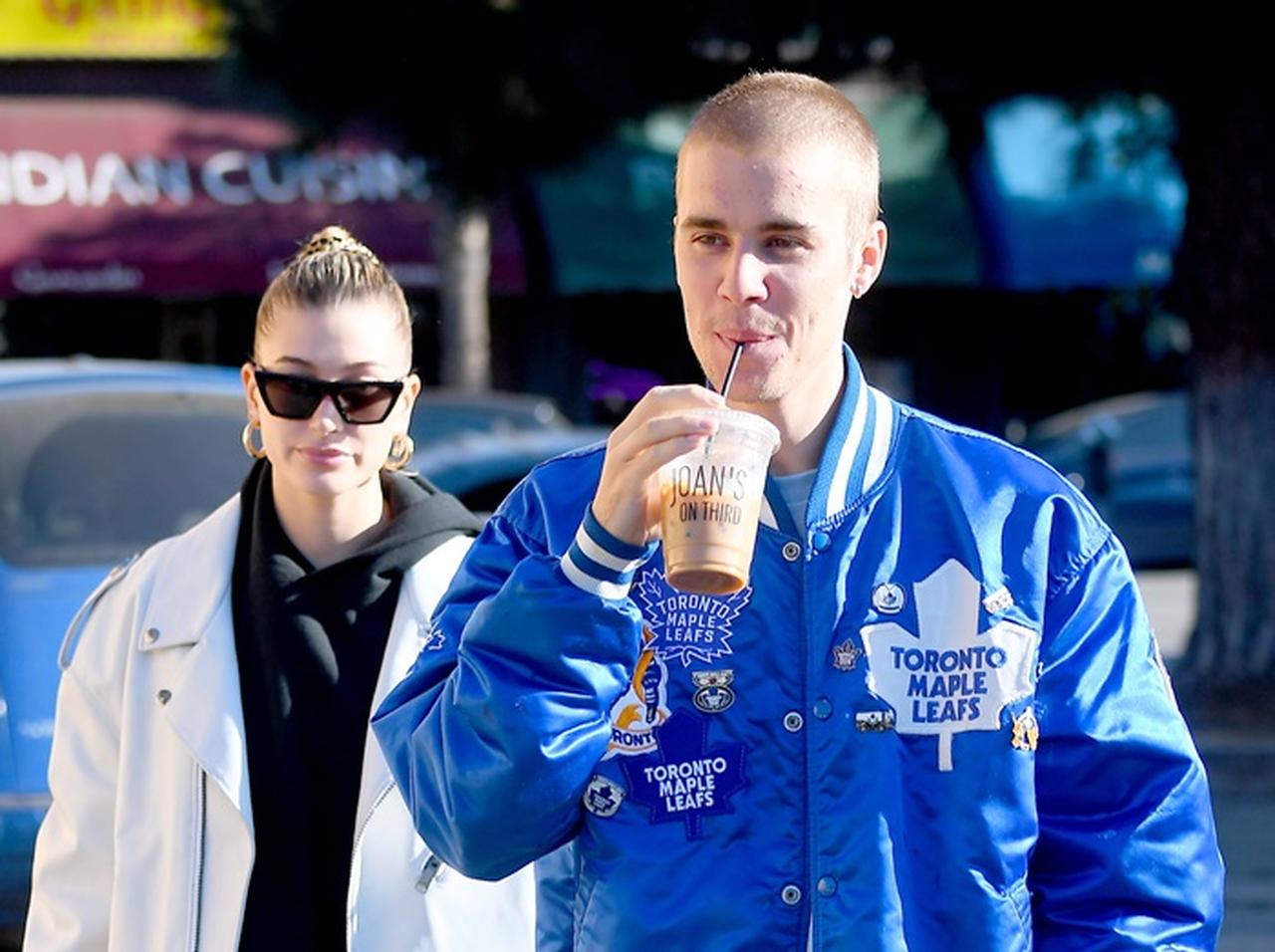 ジャスティン・ビーバー、ヘイリーとの絆を示すタトゥーを「顔」に入れる