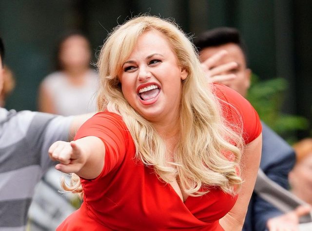 レベル・ウィルソンの「プラスサイズ」を誇りに思う発言が炎上、先輩にも怒られ本人が謝罪