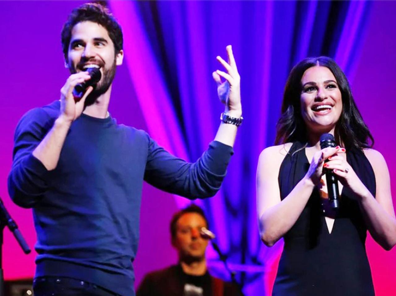 『グリー』の仲良しコンビが披露した『アリー/ スター誕生』劇中歌のカバーが絶品