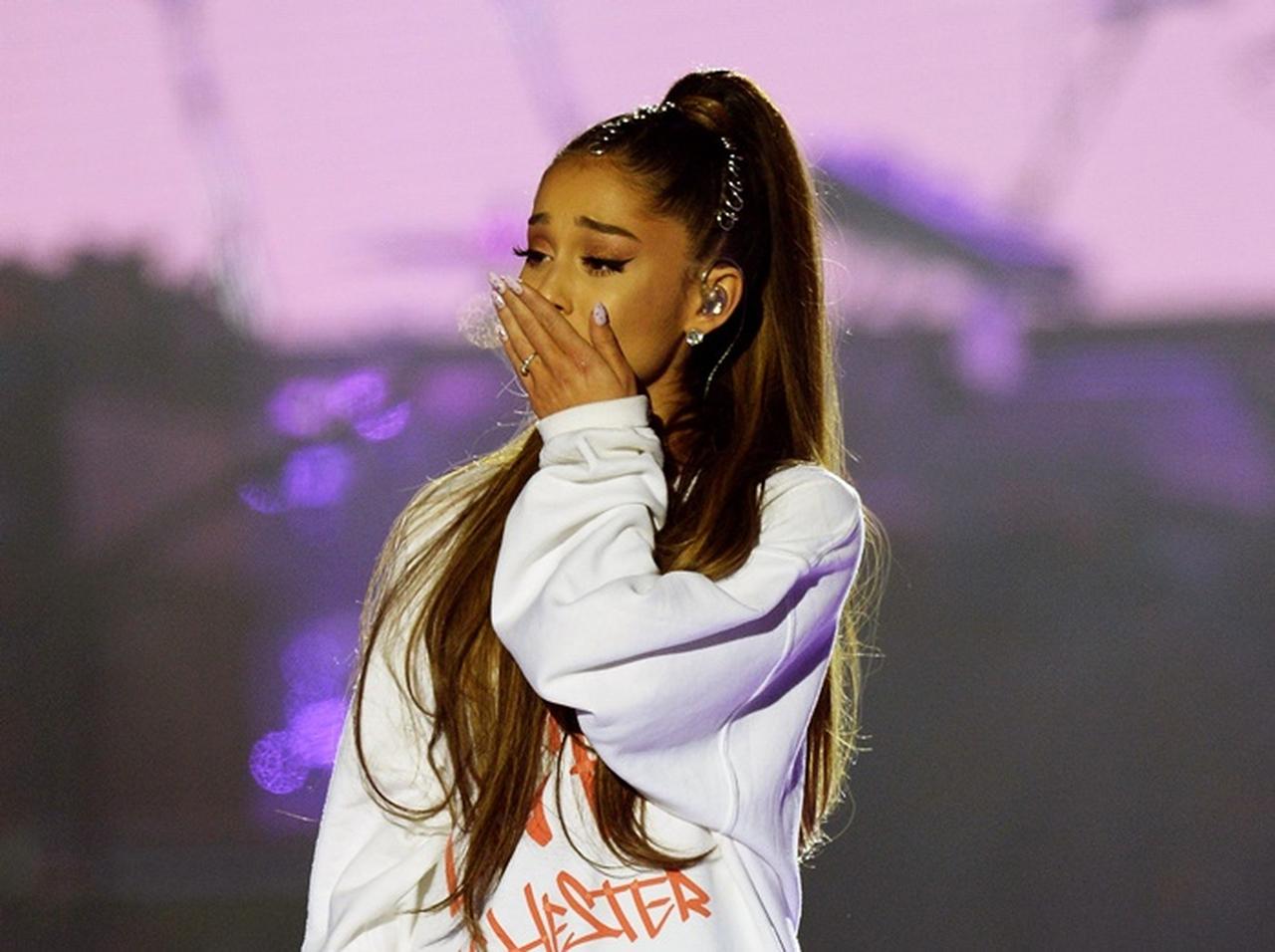 アリアナ・グランデ、元婚約者の「自殺騒動」に職場まで駆けつける