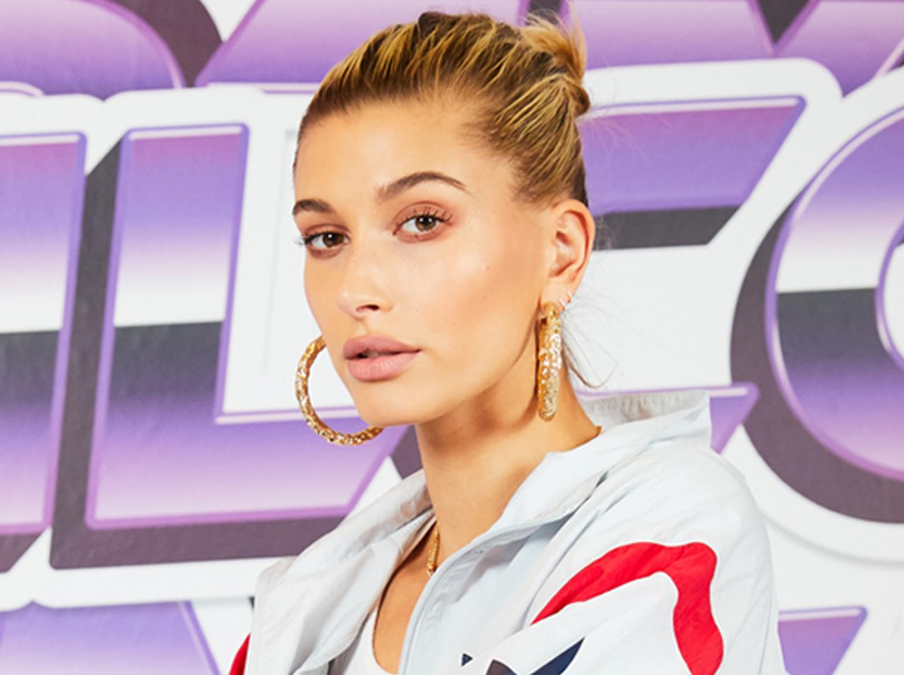 ヘイリー・ビーバーが髪バッサリ!2018年の「トレンドヘア」に別れを告げる