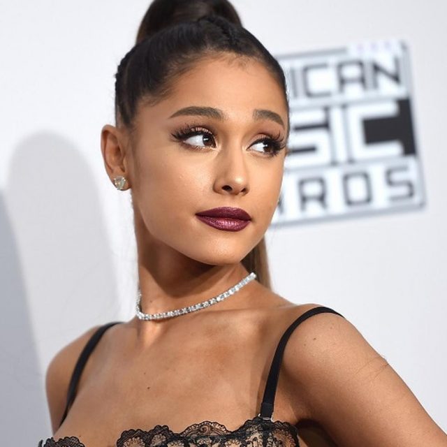 アリアナ・グランデ、元婚約者にSNSでブロックされる