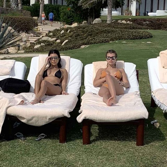 カーダシアン家の問題男が「今カノ」と「元カノ」と旅行、世間をザワつかせる【写真アリ】