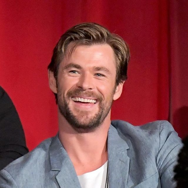 クリス・ヘムズワース、『メイ・イン・ブラック』の場面写真を初披露