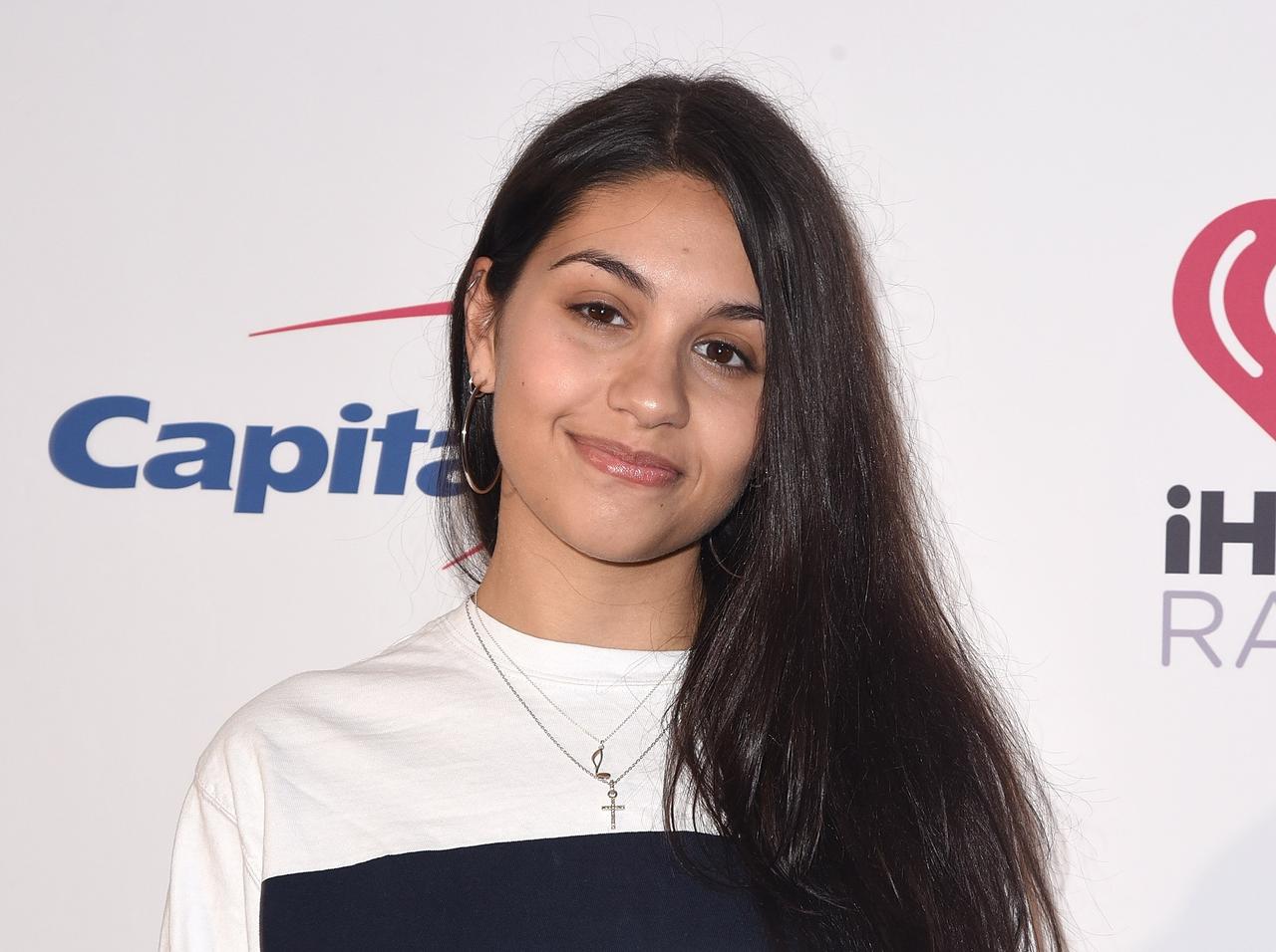 アレッシア・カーラの失恋後あるあるに「わかる～」が止まらない