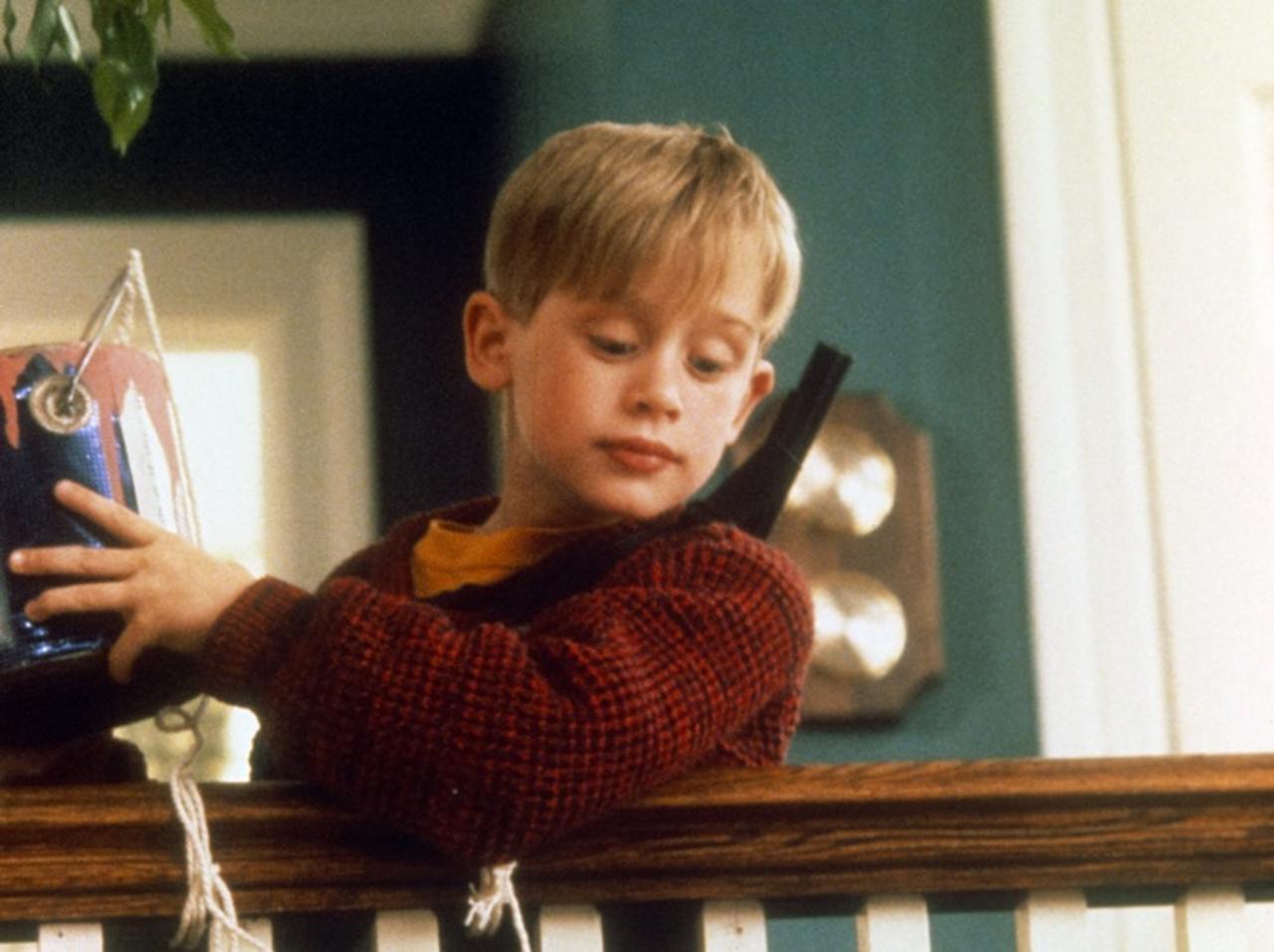 『ホーム・アローン』でケビンが見ていた「映画」の『衝撃の事実』にセレブも驚愕