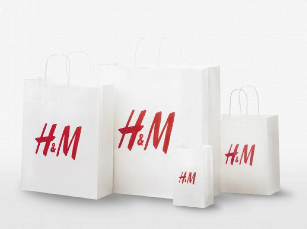 H&M、ショッピングバッグの紙製化、有料化を実施