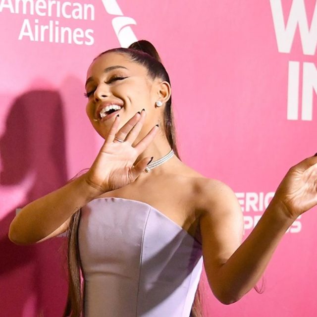 アリアナ・グランデ、酒の量が増えたと告白「私の体の60%はヴーヴ・クリコ」