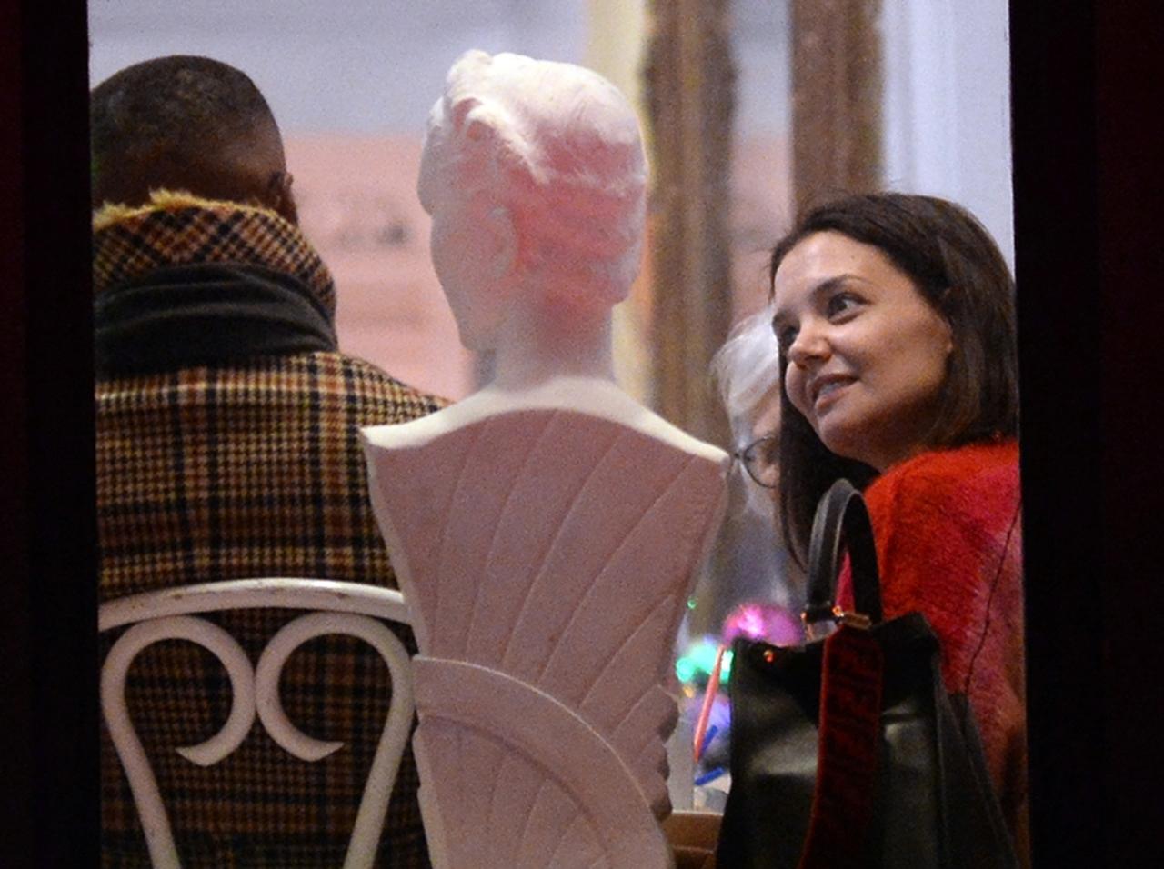 ケイティ・ホームズ、40歳の誕生日を共に過ごしたのは「あの俳優」