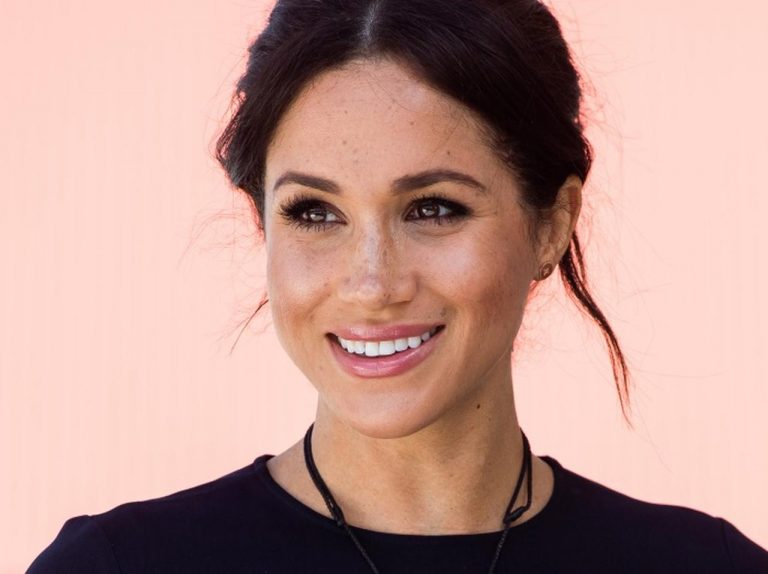 メーガン妃が実践する「メイク・ヘア・スキン」の美容ルーティン
