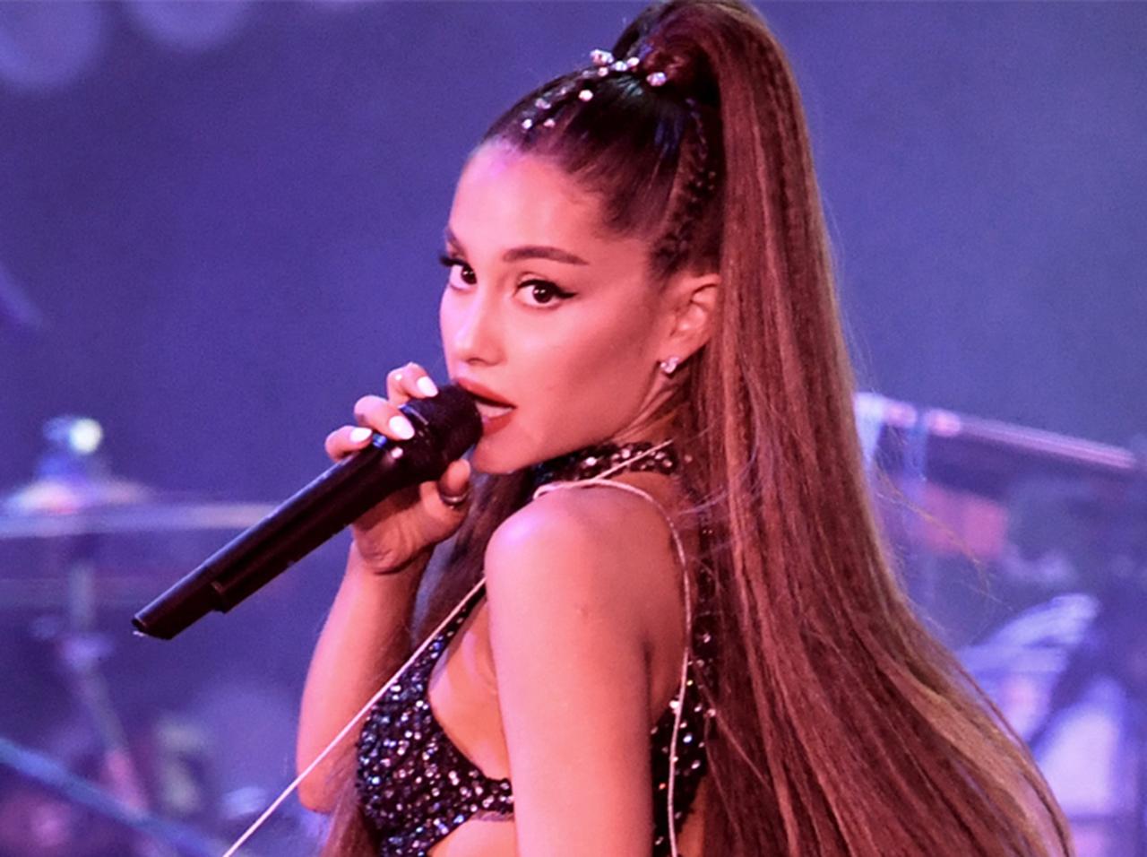 アリアナ・グランデが「七輪」タトゥーを修正！そのためにした“ある事”に衝撃