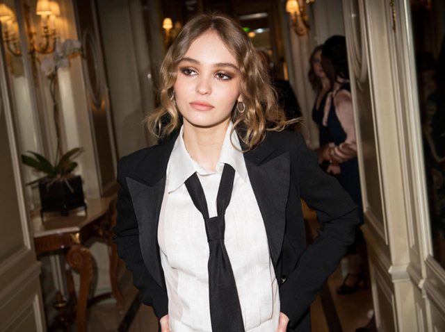 ジョニデ娘リリー、“七光り”説を否定「親の名のせいで人の２倍努力してる」