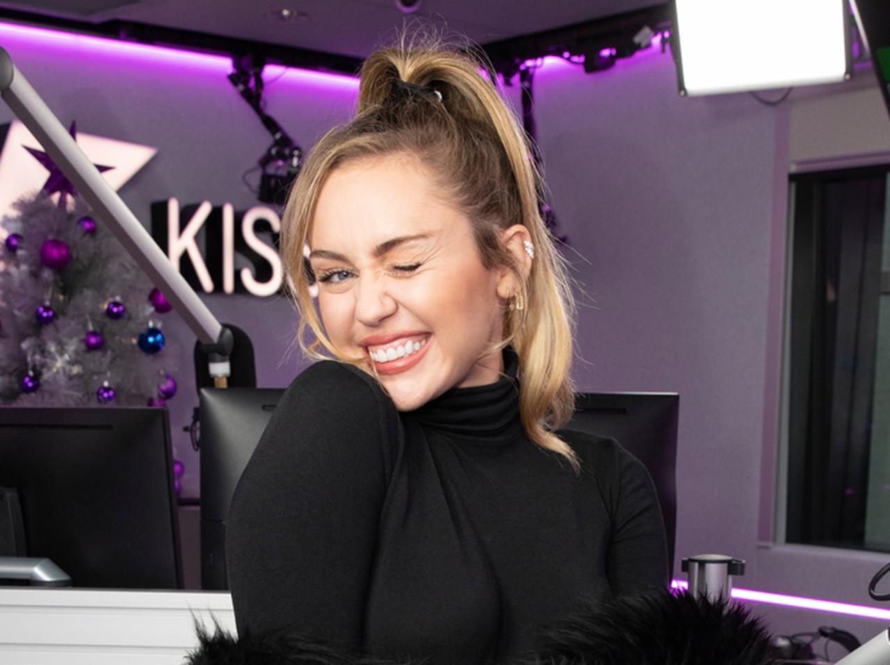 マイリー・サイラス、「女性器」にちなんだタトゥーをゲット