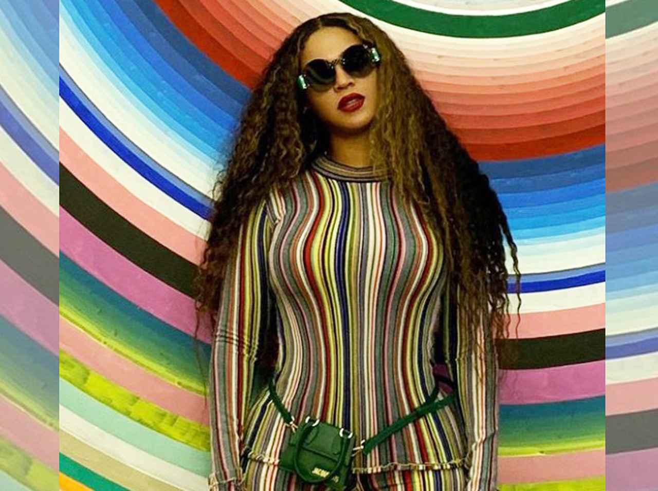 ビヨンセ、インスタ映え最強コーデの足元は「5千円台で買える」旬シューズ