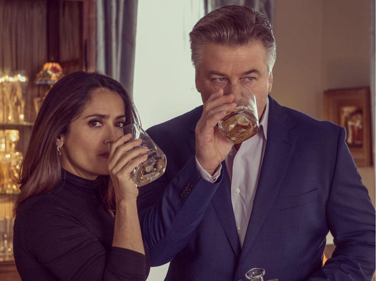 崖っぷち金持ち夫婦、お金のために下した「泥酔の決断」が面白すぎる