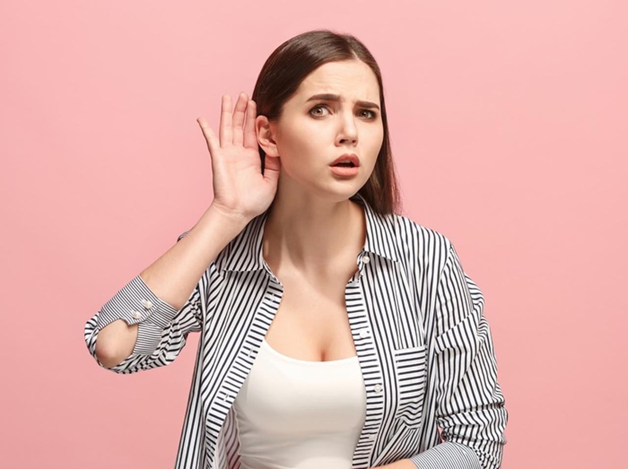 ある日突然「彼氏の声」が聞こえなくなった…ある女性の『耳』に起きた異変とは?