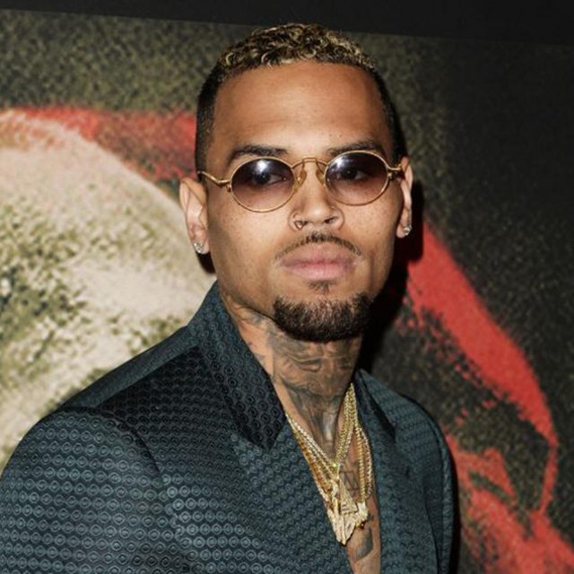 クリス・ブラウン、レイプ容疑で身柄を拘束
