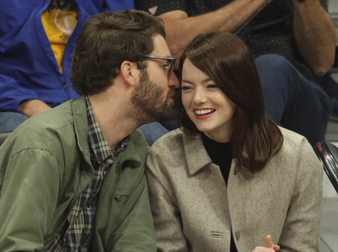 エマ・ストーンの「極秘交際」が、テイラー・スウィフトを動かす