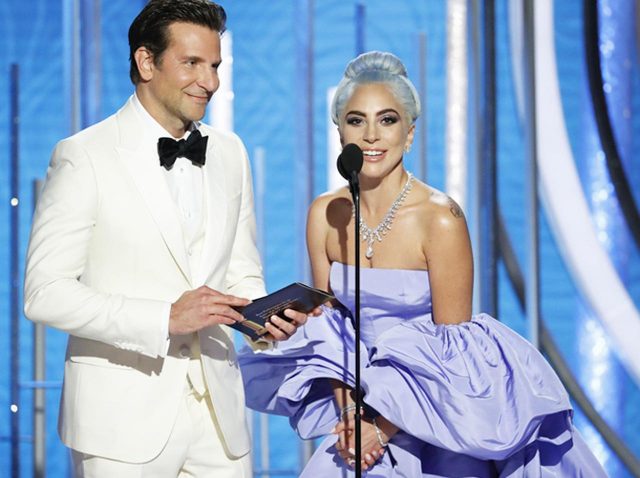 レディー・ガガがゴールデングローブ賞で「ブルーのドレス」を着たジンとくる理由