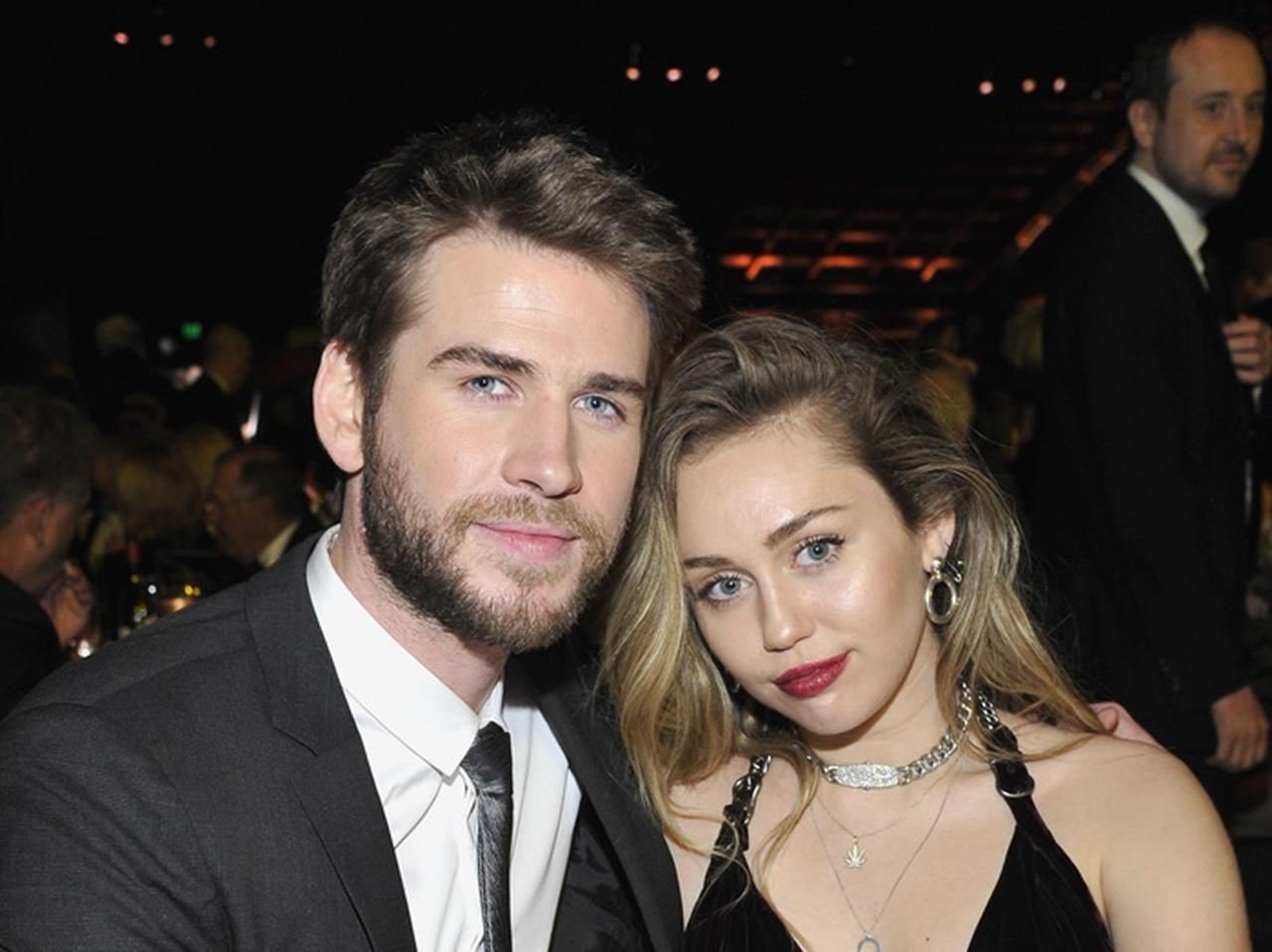 マイリー・サイラス、夫に「美しい妻」と言われた時の表情が最高