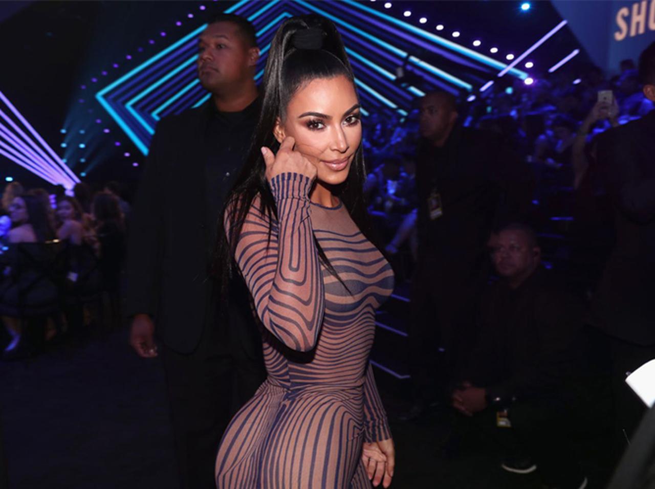 キム・カーダシアン、過去の「SEXテープ」を子供たちにどう説明するか明かす