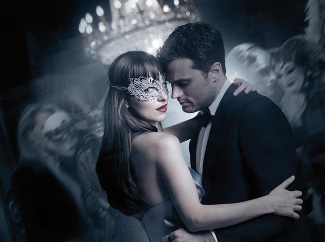 『フィフティ・シェイズ』著者の新たな「官能小説」は“現代版シンデレラ”