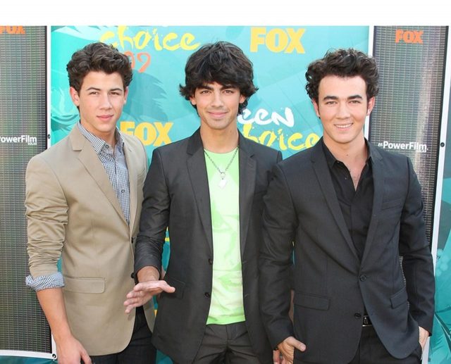 ジョナス・ブラザーズ、2019年にバンド名を変えて再結成か？