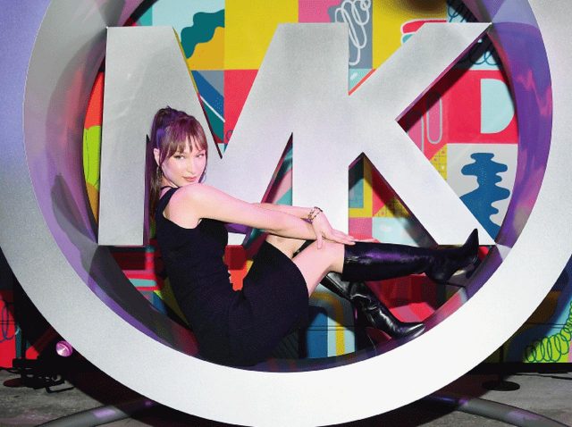 マイケル マイケル・コース スプリング2019パーティー、主役はベラ・ハディッド！