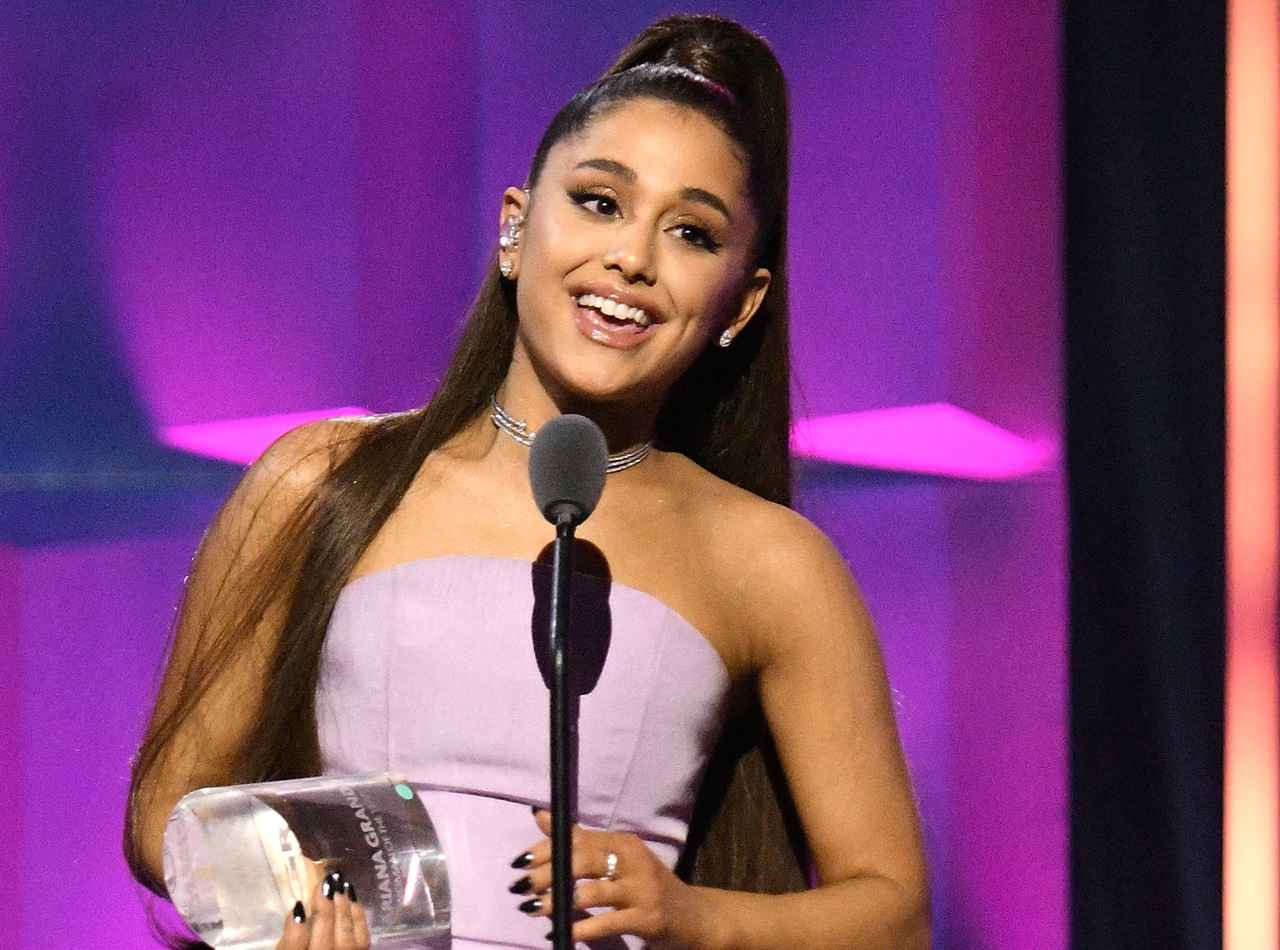 アリアナ・グランデの「サンキュー、ネクスト」オリジナルノートを3名様に【プレゼント】