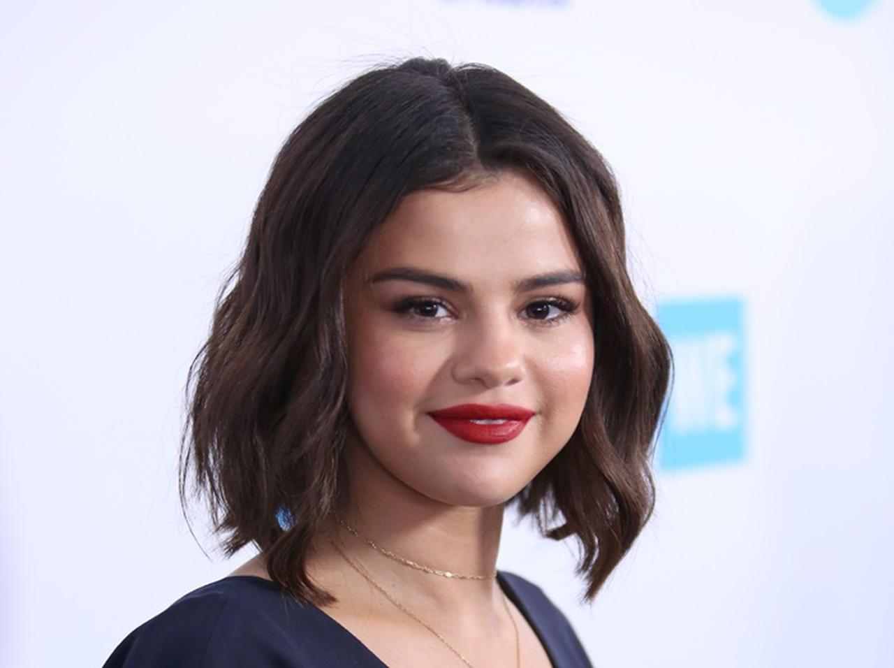 セレーナ・ゴメスが親友の結婚式に出席