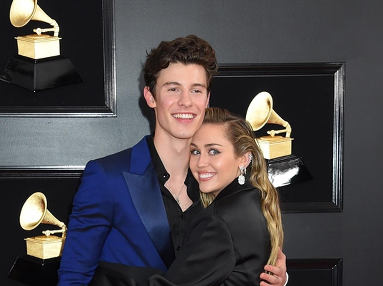 マイリー・サイラス、ショーン・メンデスへの共演の誘いがカジュアルすぎ！その方法って？