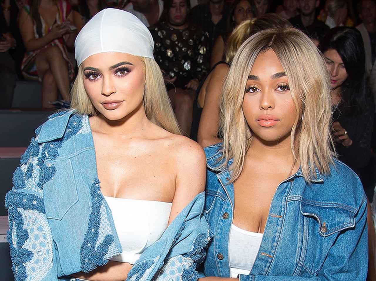 カイリー・ジェンナー姉の恋人と“不貞行為”の親友モデルが「信じがたい言い訳」