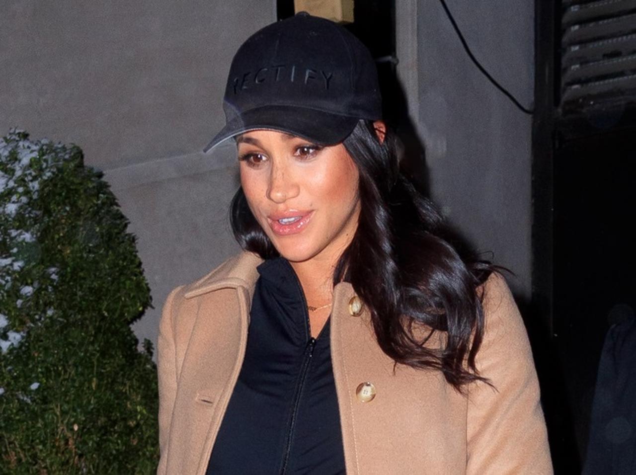 メーガン妃がしていた「ネックレス」に込められたメッセージに、ほっこり