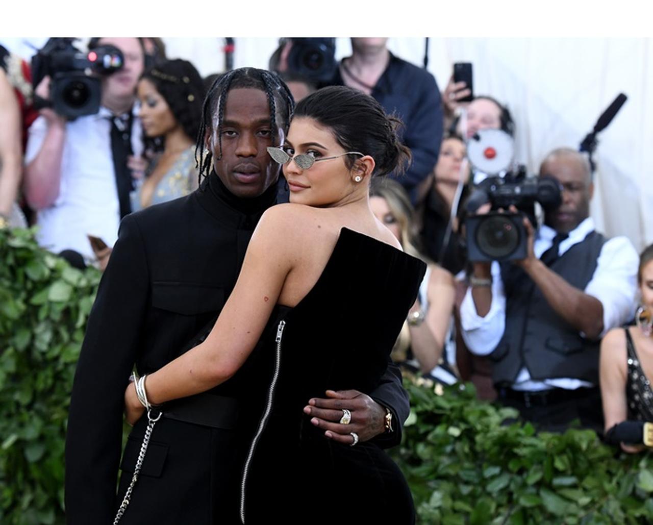 カイリー・ジェンナー、恋人からのサプライズのバレンタインが勝ち組