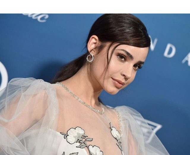 ソフィア・カーソン、「オン眉」するだけで雰囲気がガラリと変わる