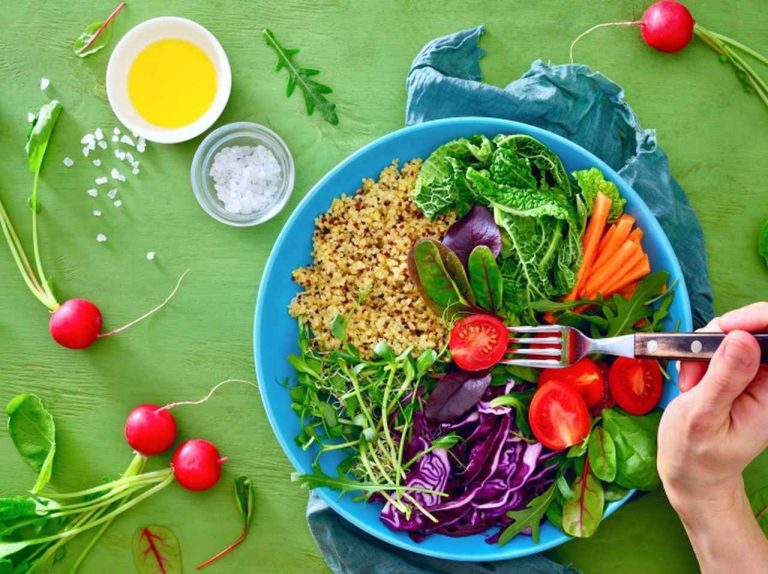 ユーチューバーが告白したヘルシーな食事に執着してしまう「オルトレキシア」ってなに?