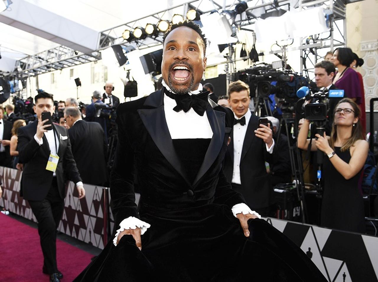 アカデミー賞2019、ビリー・ポーターの「タキシード・ドレス」が大絶賛