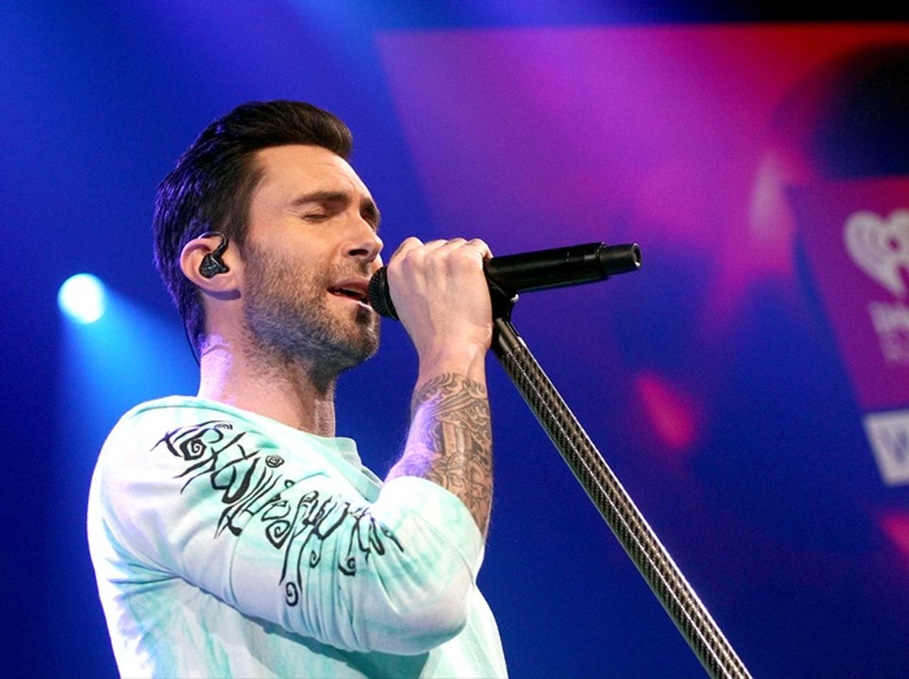 マルーン5、アダム・レヴィーンの生涯をアニメ化したMVが公開