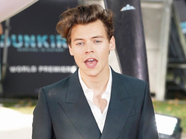 ハリー・スタイルズ、日本のカラオケで「ボヘミアン・ラプソディ」熱唱