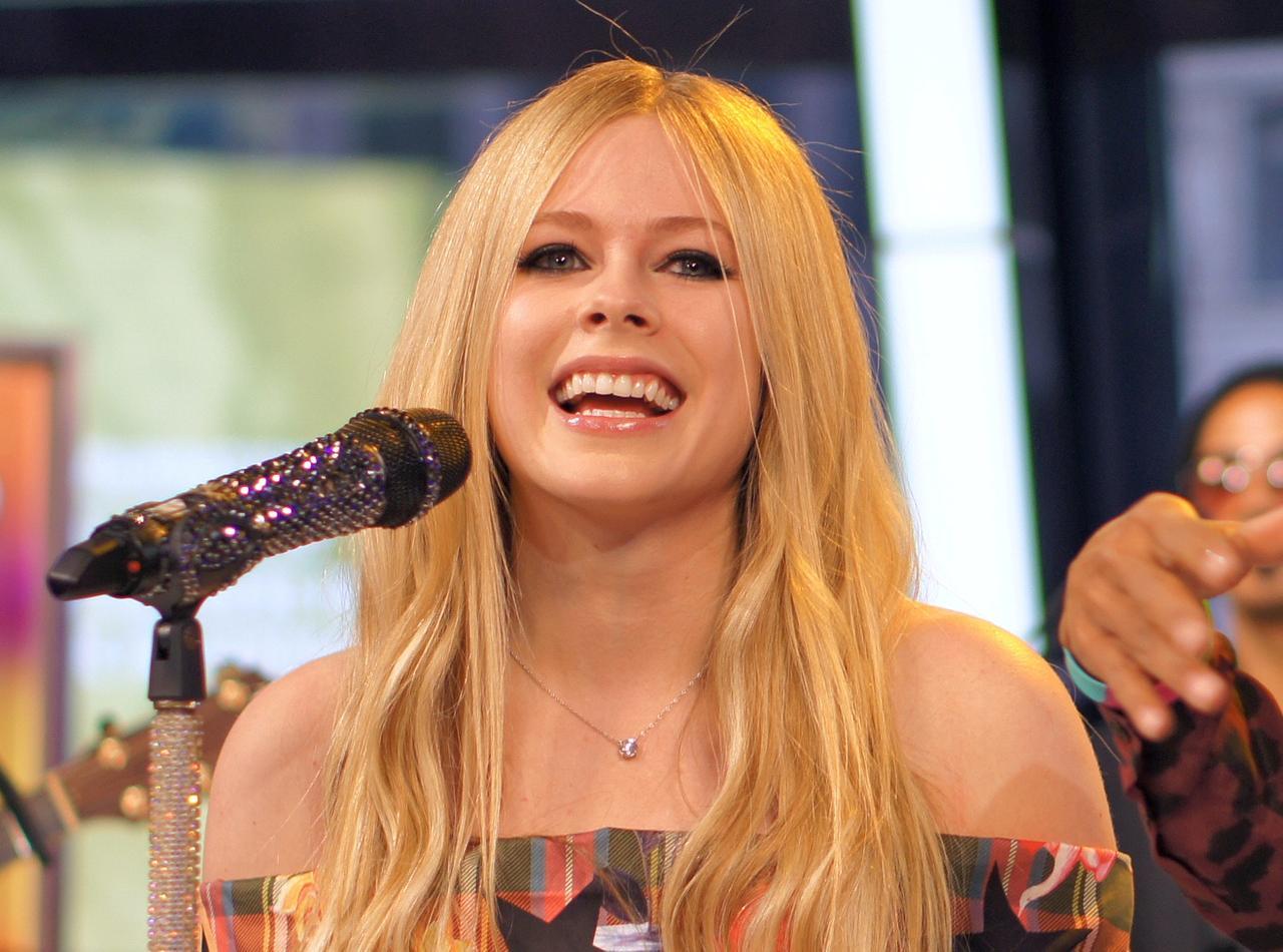 来日中!アヴリル・ラヴィーンの親日家なエピソード集