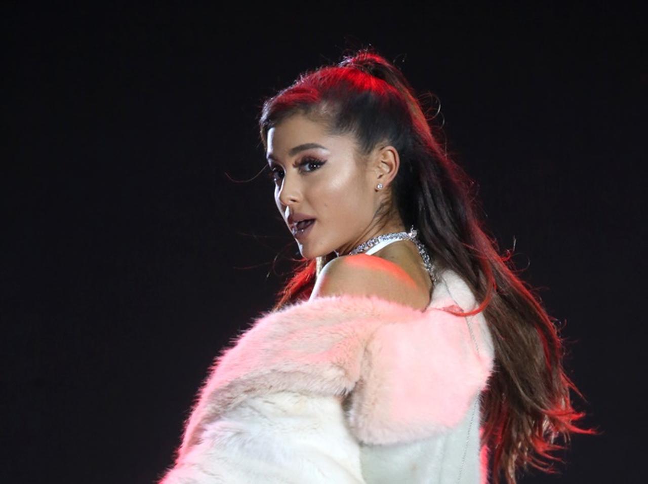 アリアナ・グランデ、生理が理由で「元恋人の死」と「婚約解消」への本音ポロリ【コメント全訳】