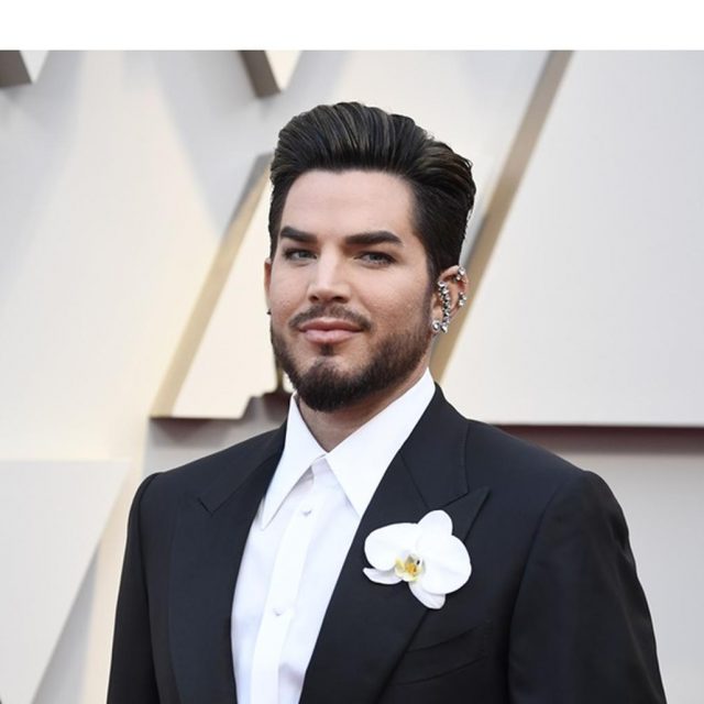 アダム・ランバートが、イケメンモデル恋人との2ショットを初公開