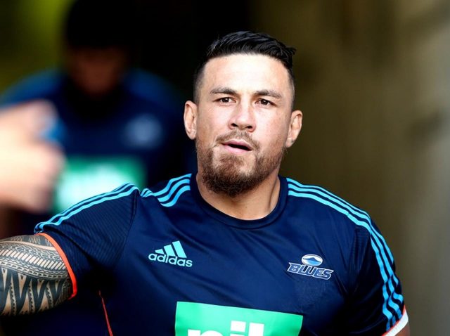 NZモスク銃乱射事件で死者40人、イスラム教徒のNZラグビー選手が悲痛の追悼