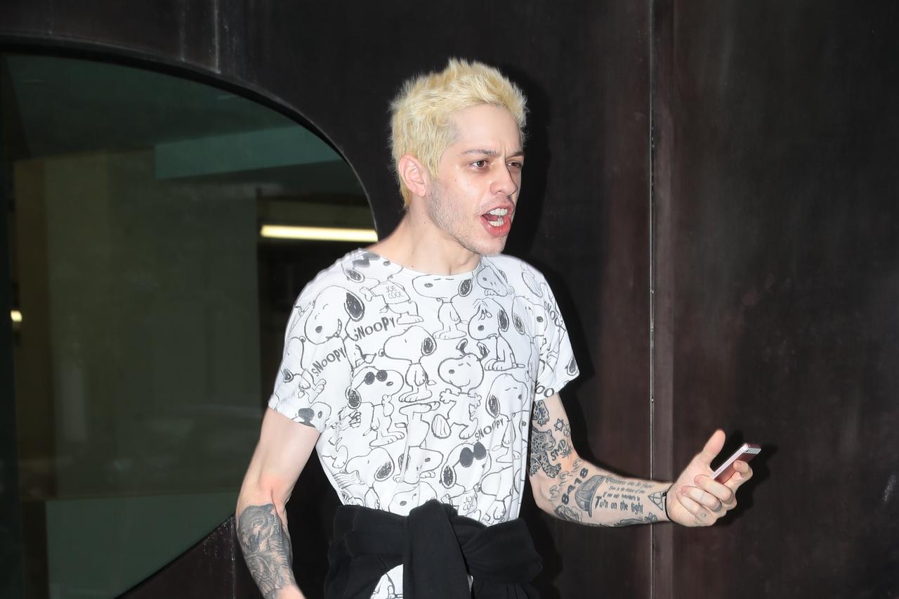 アリアナの元彼が「炎上覚悟」で生発言、性疑惑セレブは支援するファンにも責任