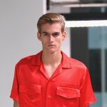 息子プレスリーの死から3週間、シンディ・クロフォードが夫と初の外出