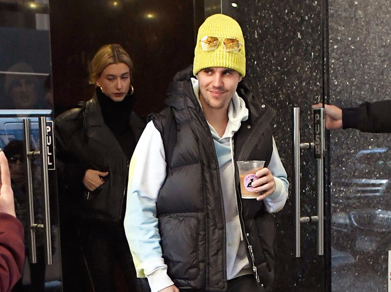 ジャスティン・ビーバー＆ヘイリー・ビーバー、結婚式を「無期限延期」